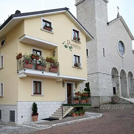 Szálloda La Piazzetta Rooms&breakfast 3*